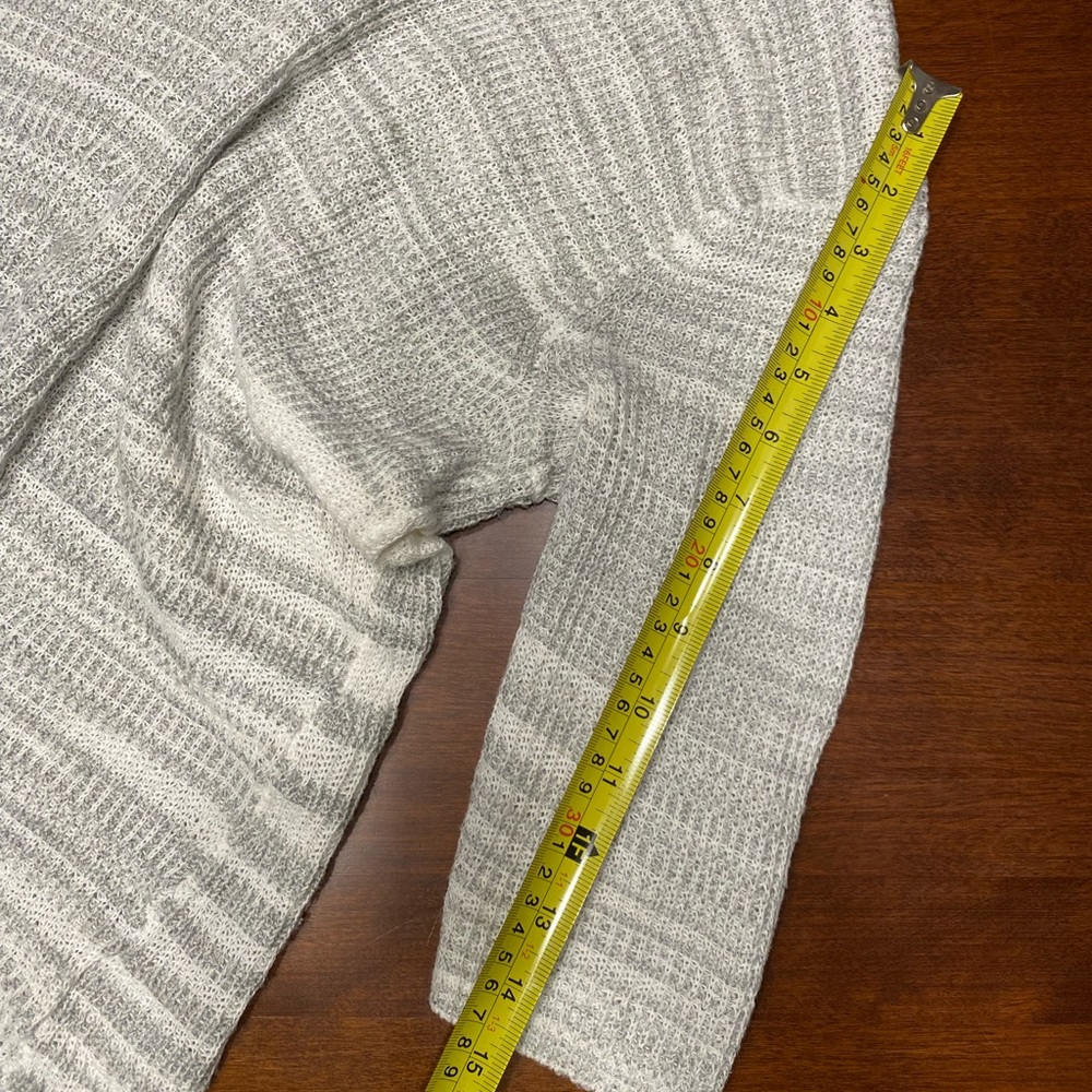 Express Sweater - Picture 3 of 6